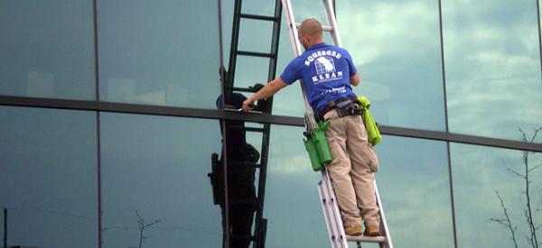 commercial-window-cleaning-company-4
